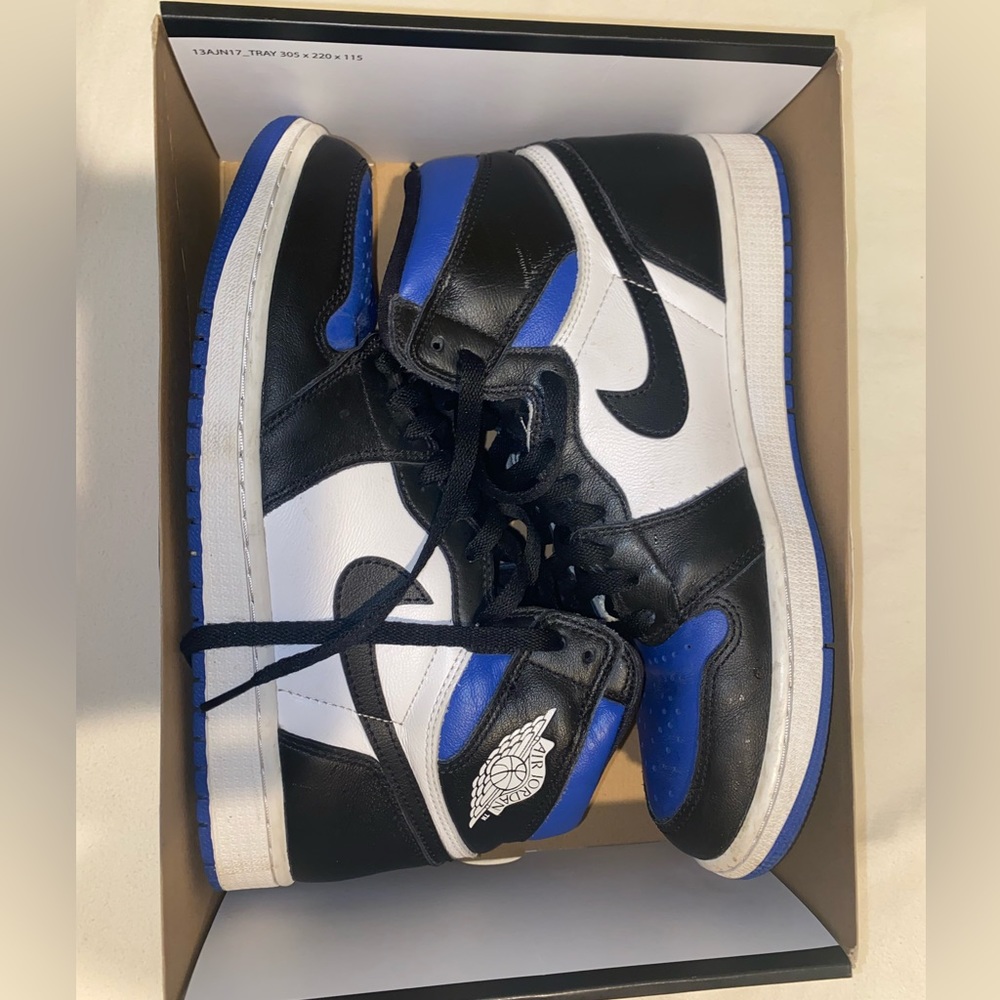 Royal blue toe Jordan 1
